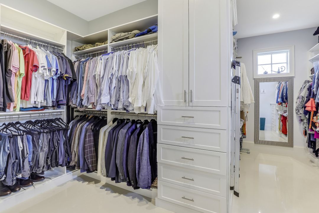 1824 Alamanda Dr, Naples, FL 34102