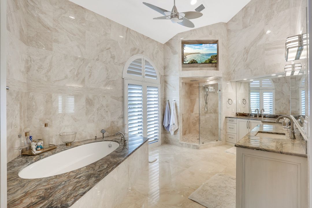 495 Thorpe Ct, Marco Island, FL 34145