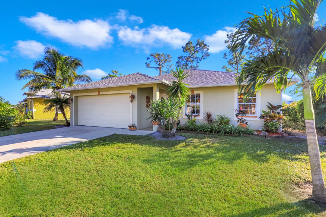 5013 Catalina Ct, Naples, FL 34112