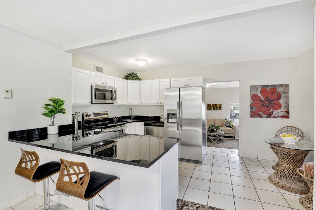 1858 Hanson St, Fort Myers, FL 33901