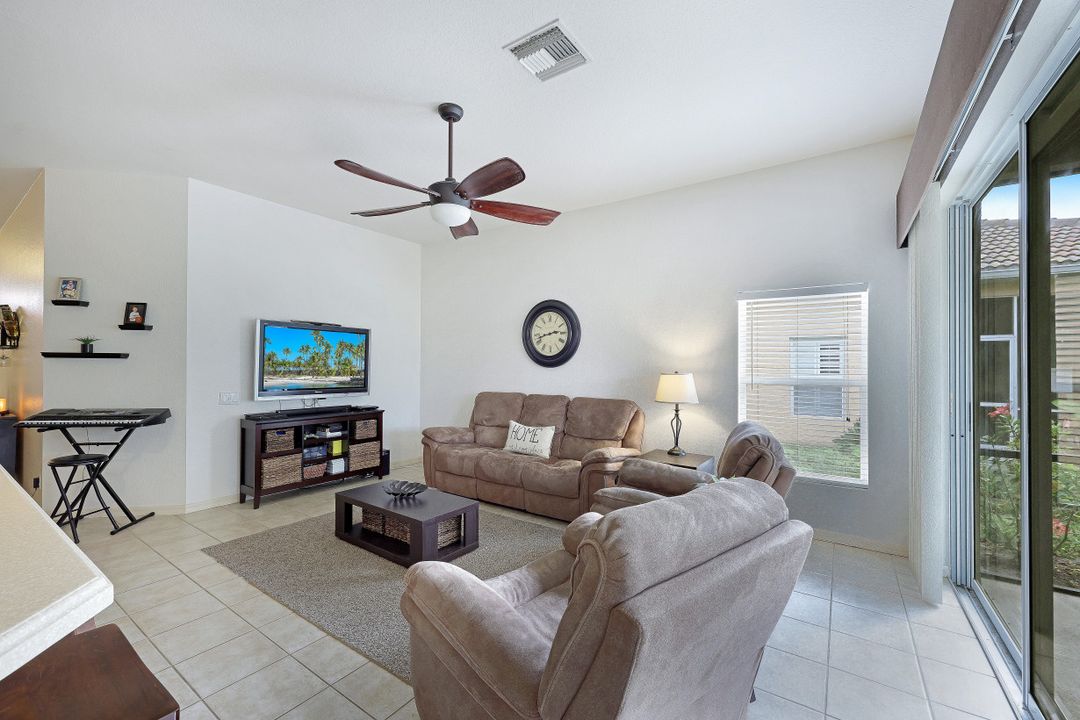 2157 Cape Heather Cir, Cape Coral, FL 33991