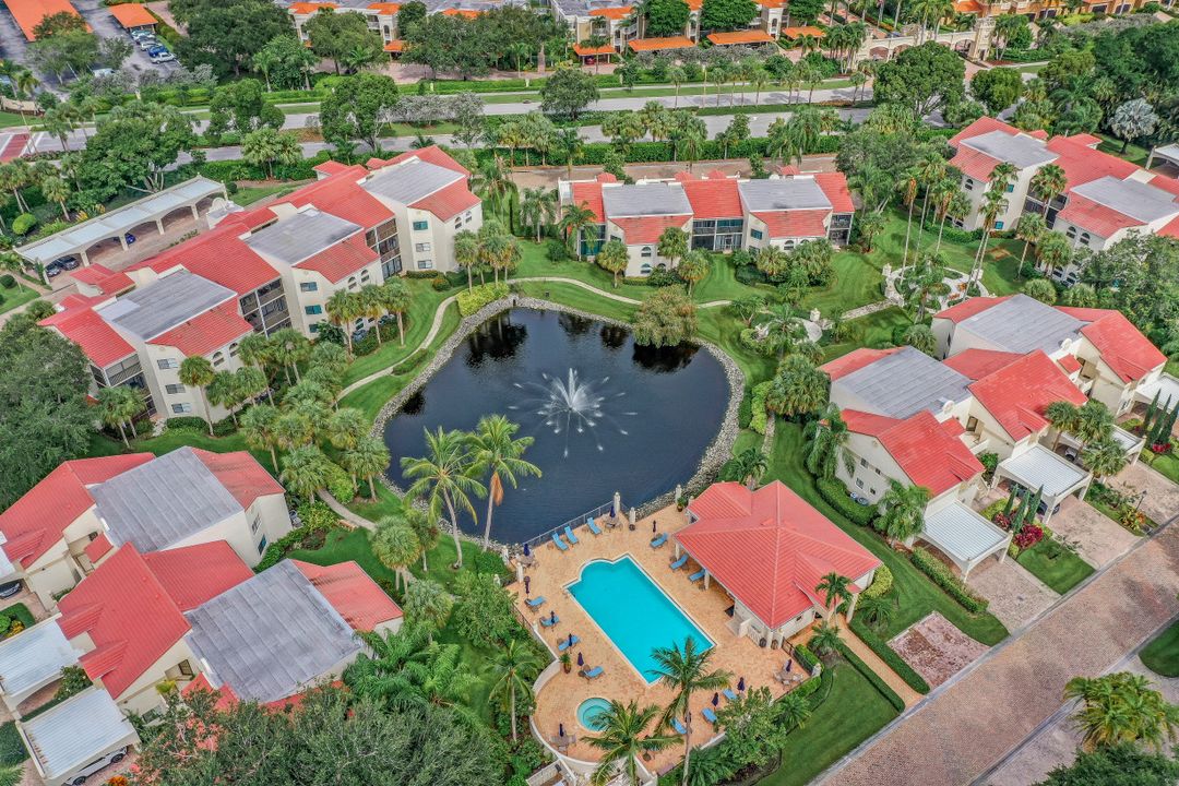 6525 Valen Way #202, Naples, FL 34108