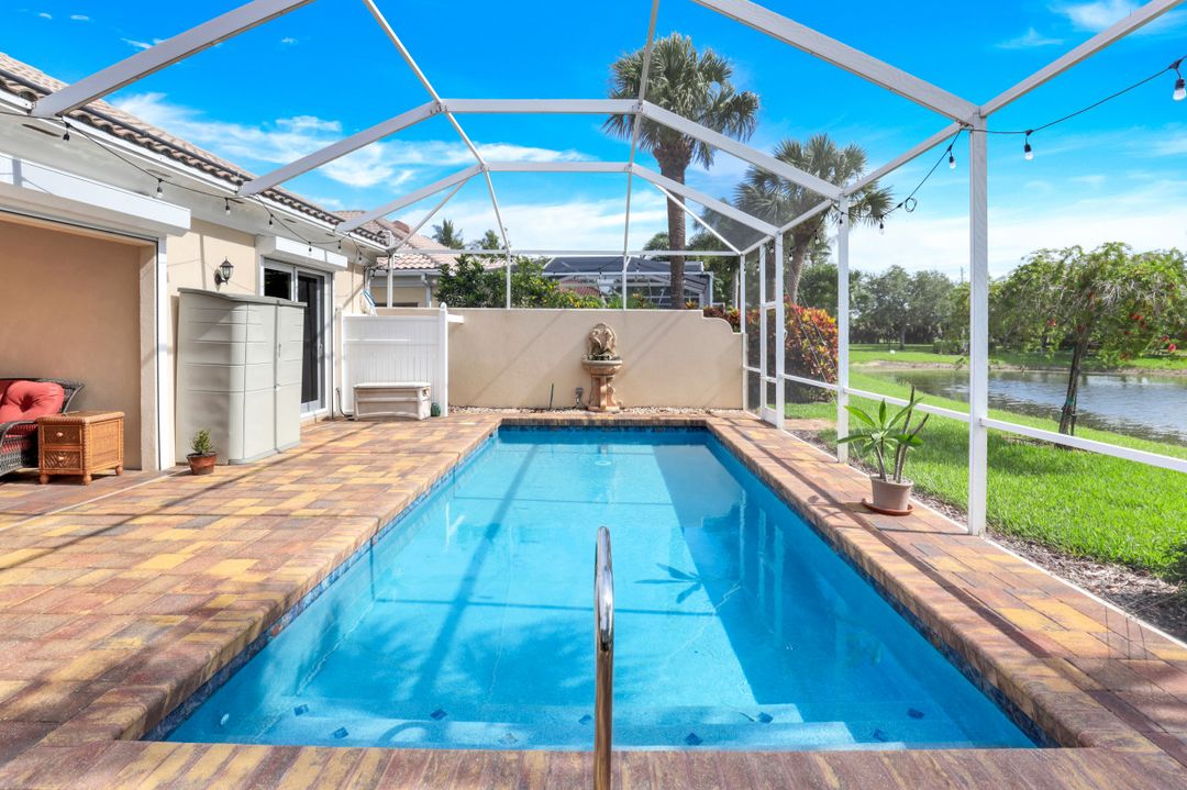 4420 Prescott Ln, Naples, FL 34119