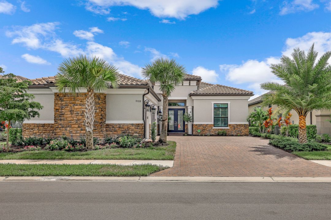 9388 Rapallo St, Naples, FL 34119