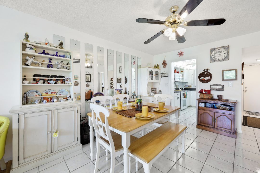 1010 Manatee Rd #B201, Naples, FL 34114