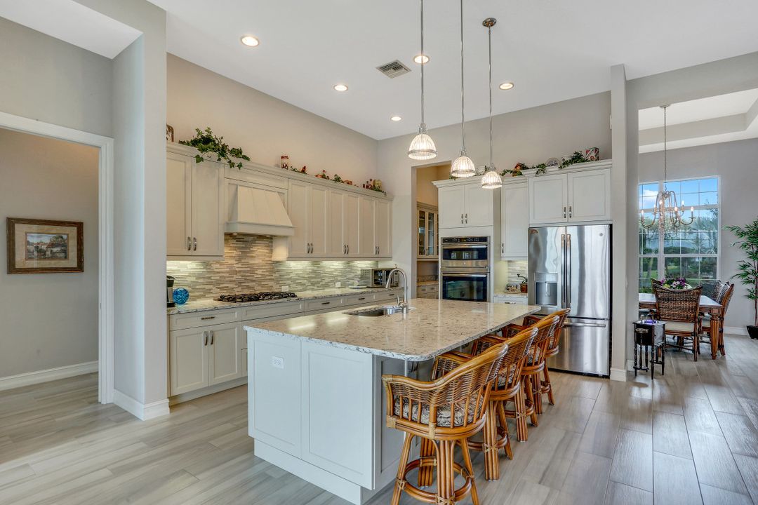 17212 Hidden Estates Cir, Fort Myers, FL 33908