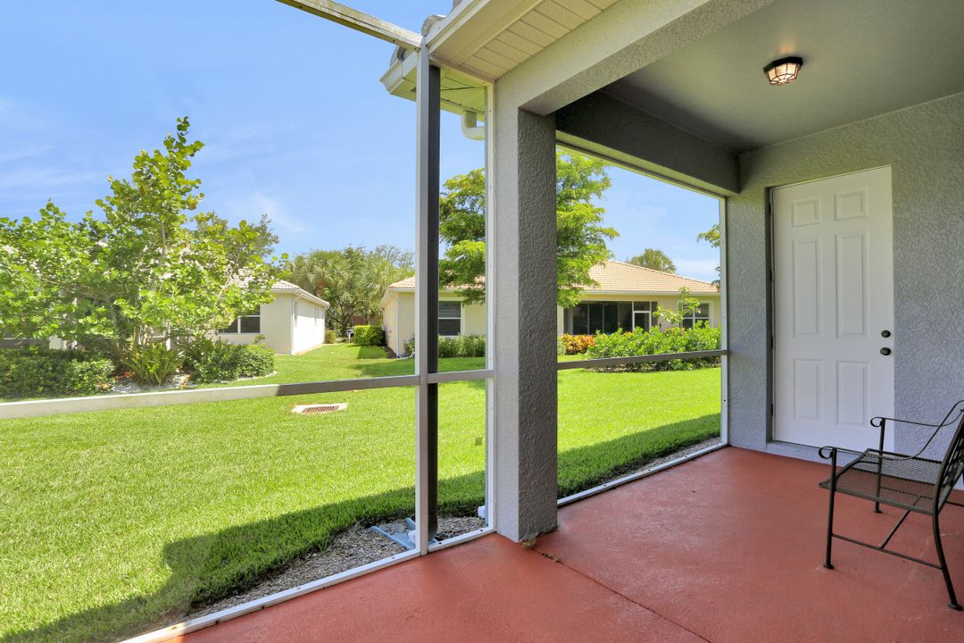 3967 Ruxton Rd, Naples, FL 34116