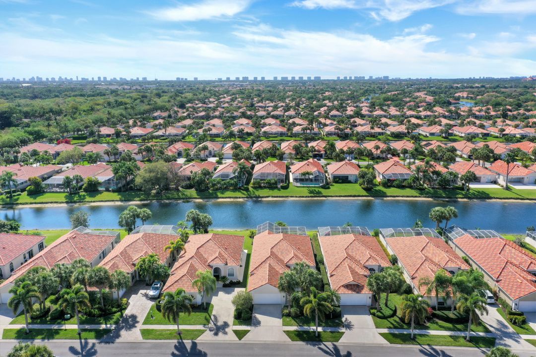 4409 Novato Ct, Naples, FL 34109