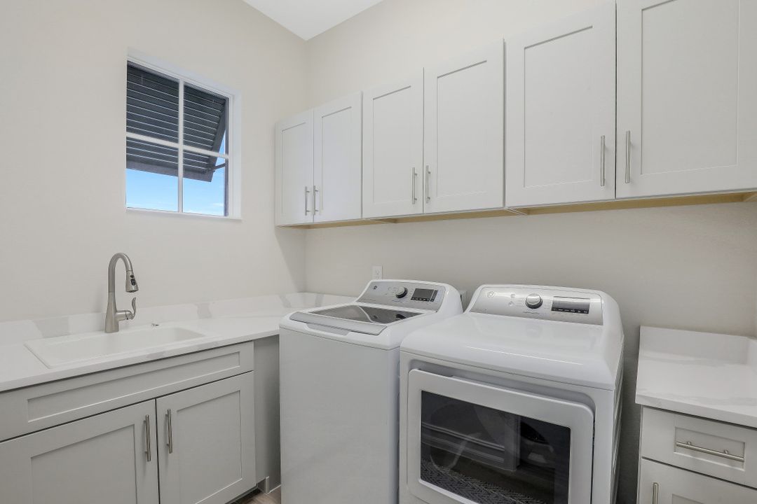 14408 Blue Bay Cir, Miromar Lakes, FL 33913