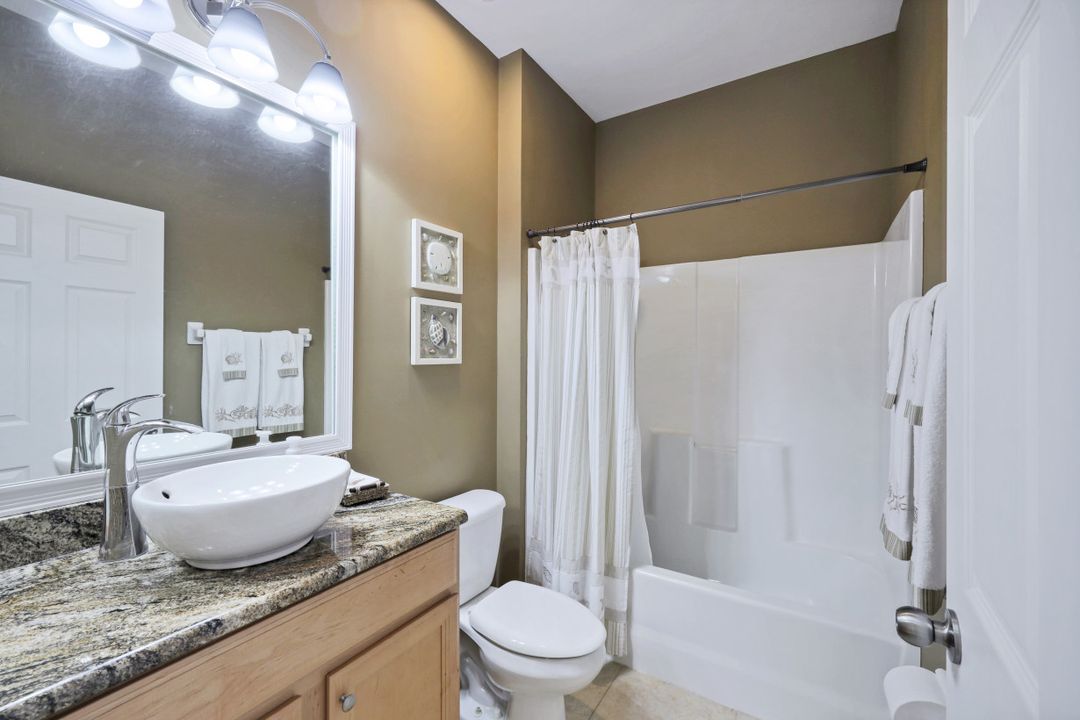 8615 Sumner Ave, Fort Myers, FL 33908