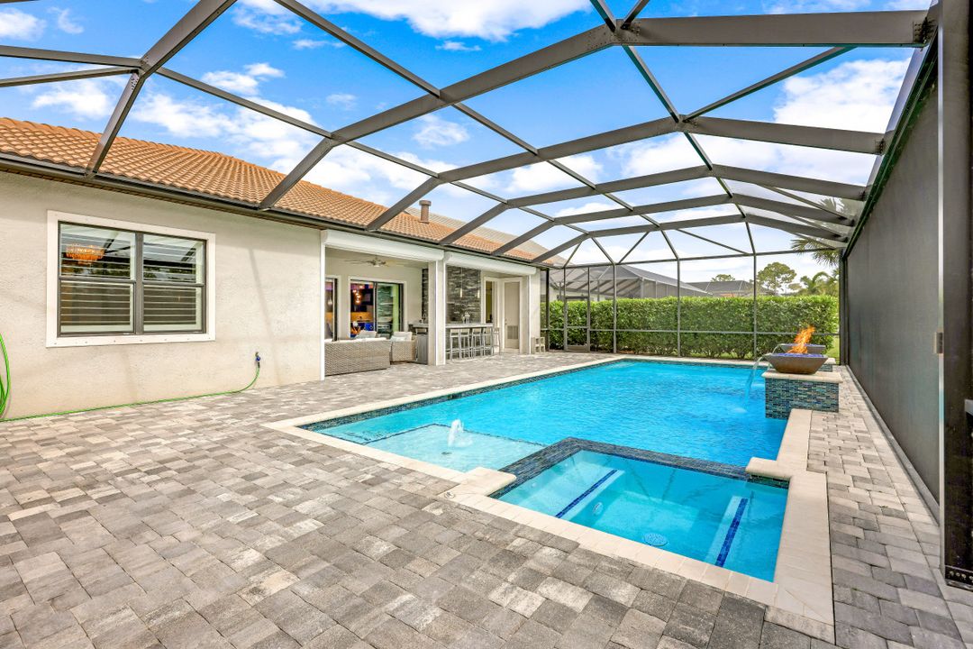 8984 Horned Lark Dr, Naples, FL 34120