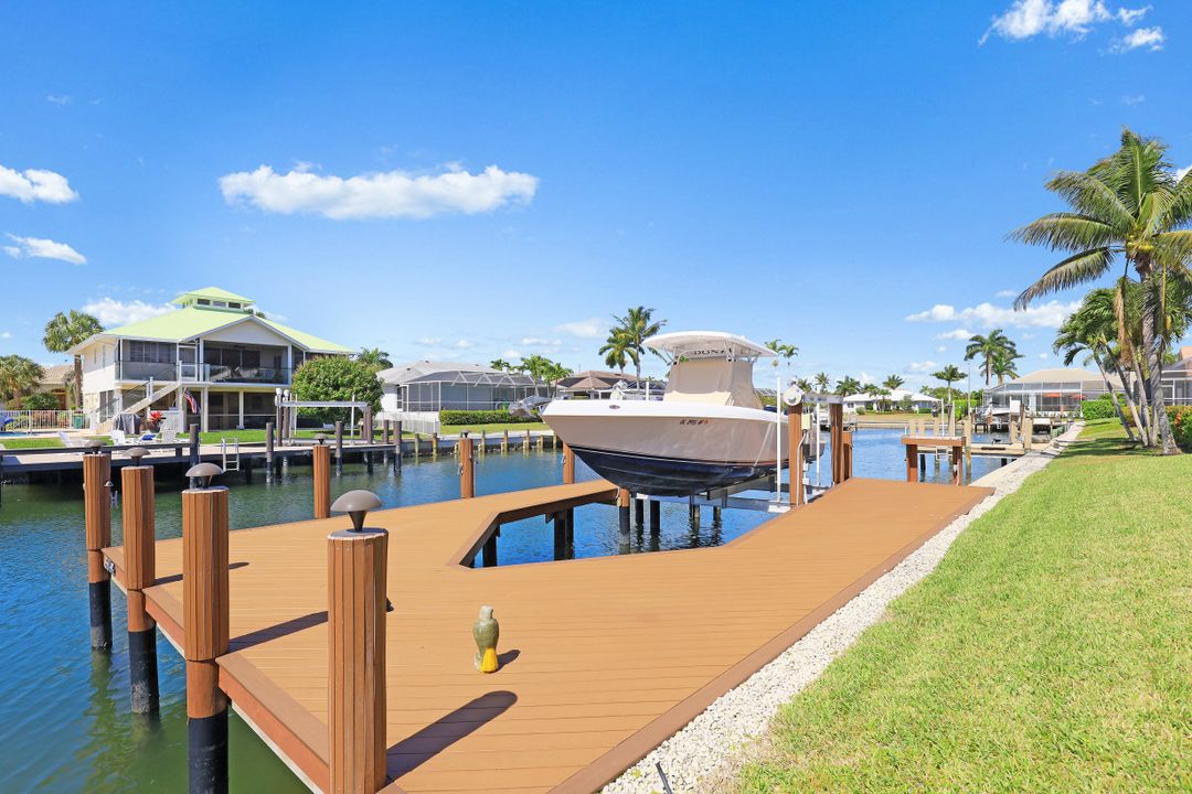 356 Capistrano Ct, Marco Island, FL 34145