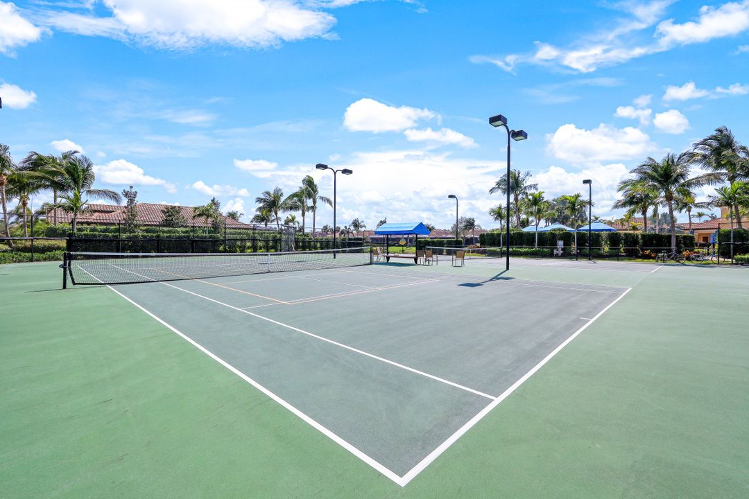 9129 Isla Bella Cir, Bonita Springs, FL 34135