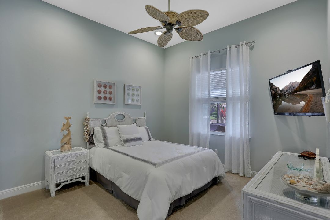 10256 Avonleigh Dr, Bonita Springs, FL 34135