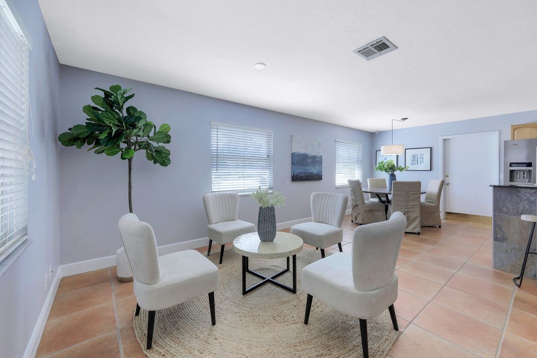 1239 Cooper Dr, Naples, FL 34103