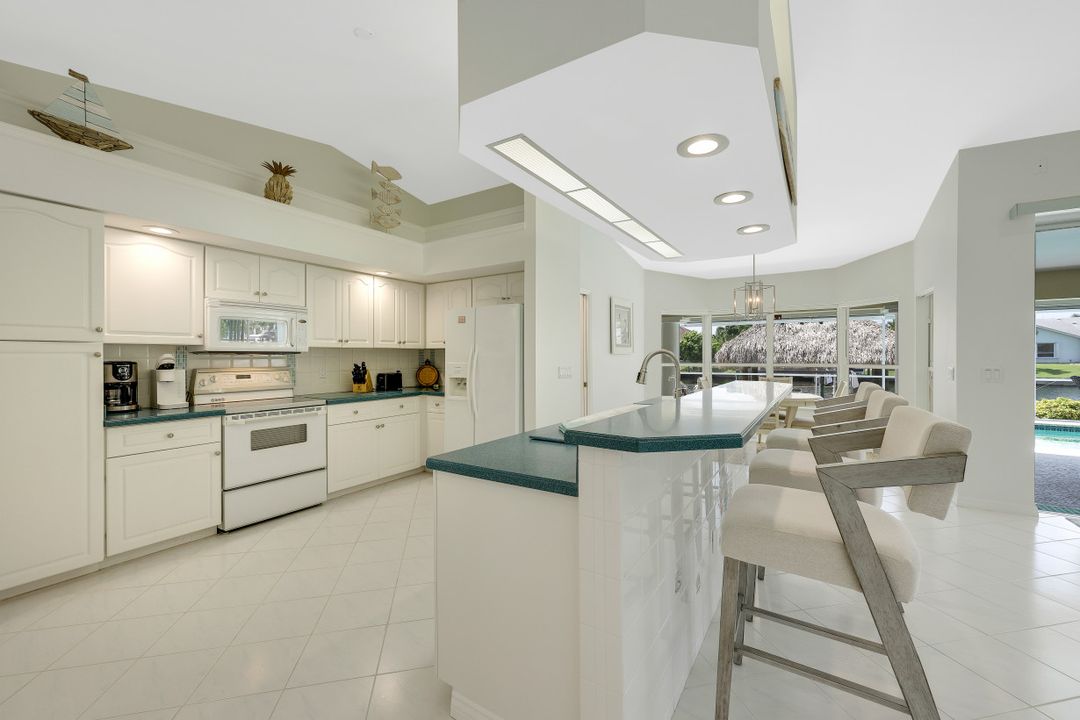 2700 SW 36th Ln, Cape Coral, FL 33914