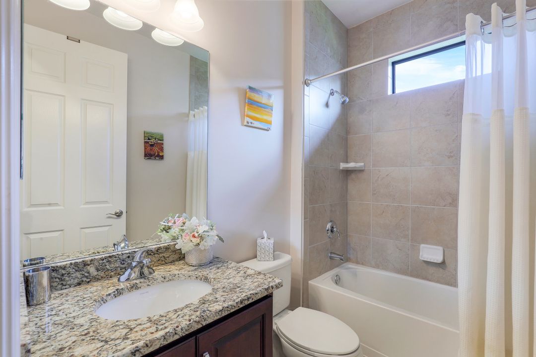 9880 Alhambra Ln, Bonita Springs, FL 34135