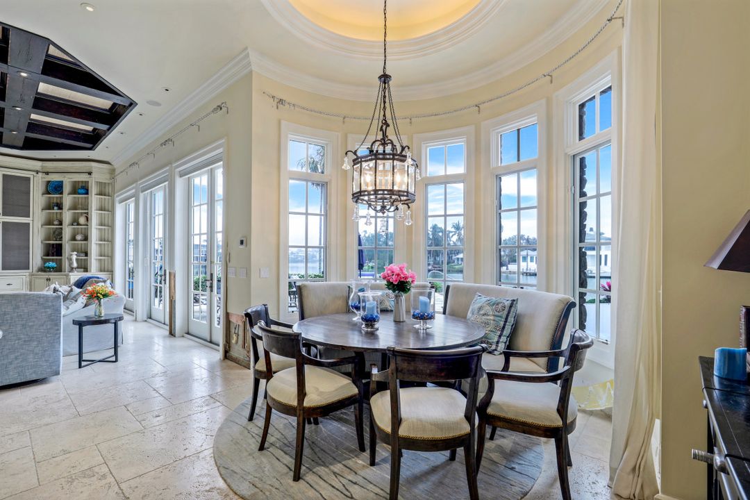 1839 Hurricane Harbor Ln, Naples, FL 34102