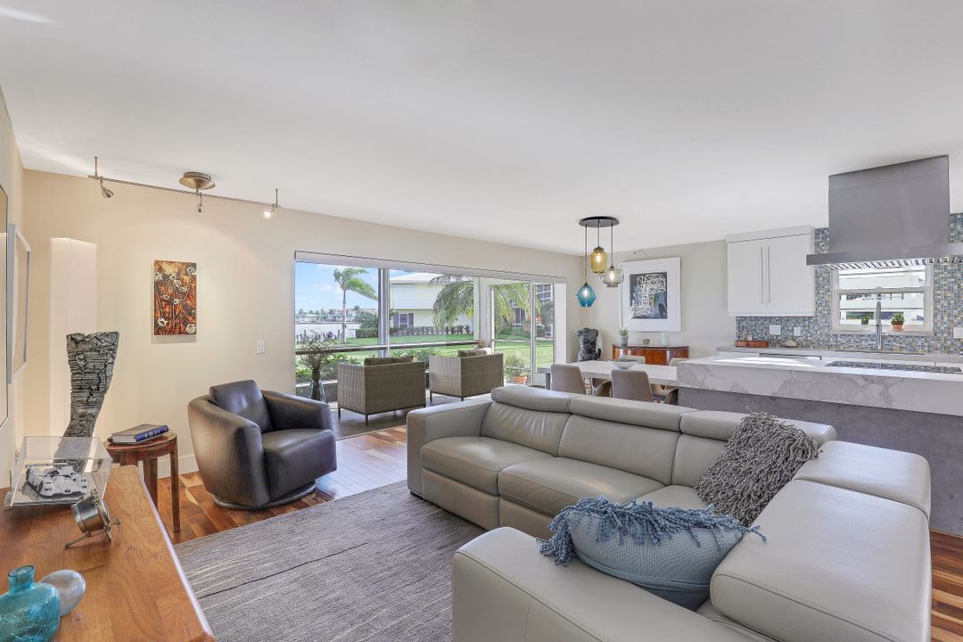 3300 Gulf Shore Blvd N #103, Naples, FL 34103