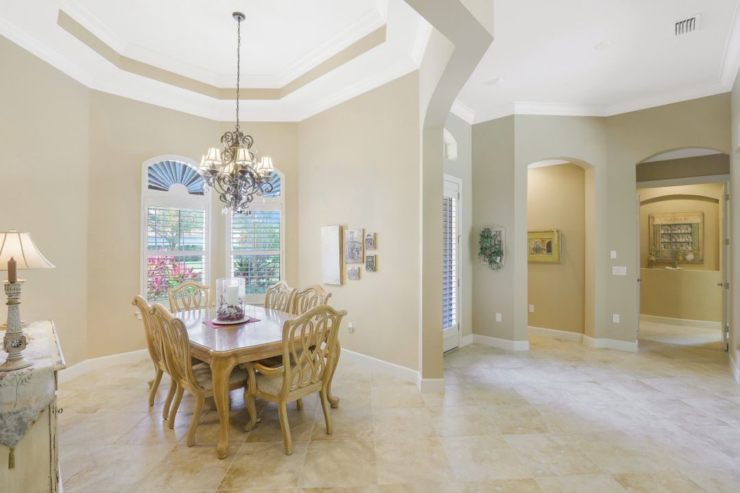 9359 Marble Stone Dr, Naples, FL 34120