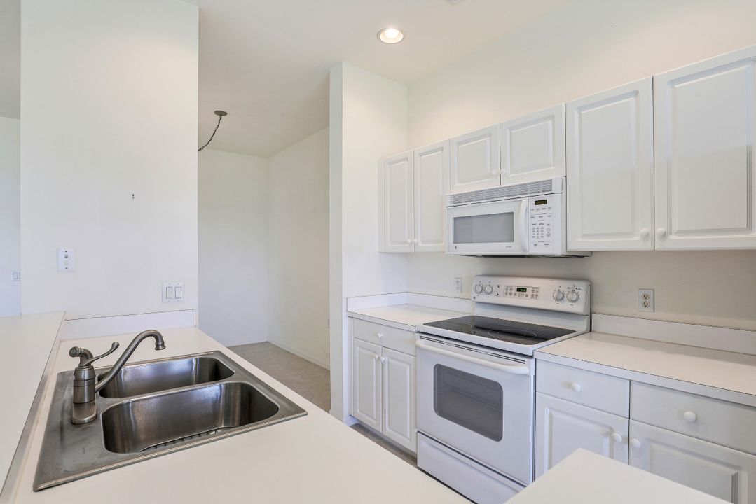 2750 Cypress Trace Cir  #2631, Naples, FL 34119