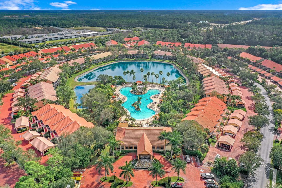 2305 Hidden Lake Dr #4, Naples, FL 34112