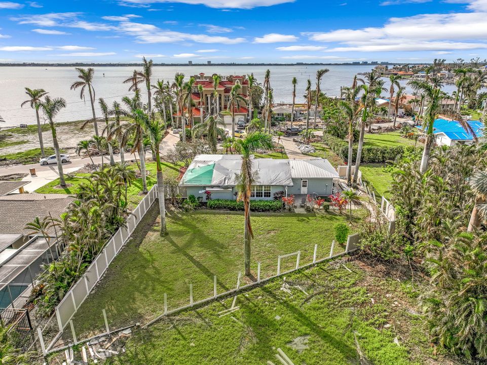 229 Bayshore Dr, Cape Coral, FL 33904