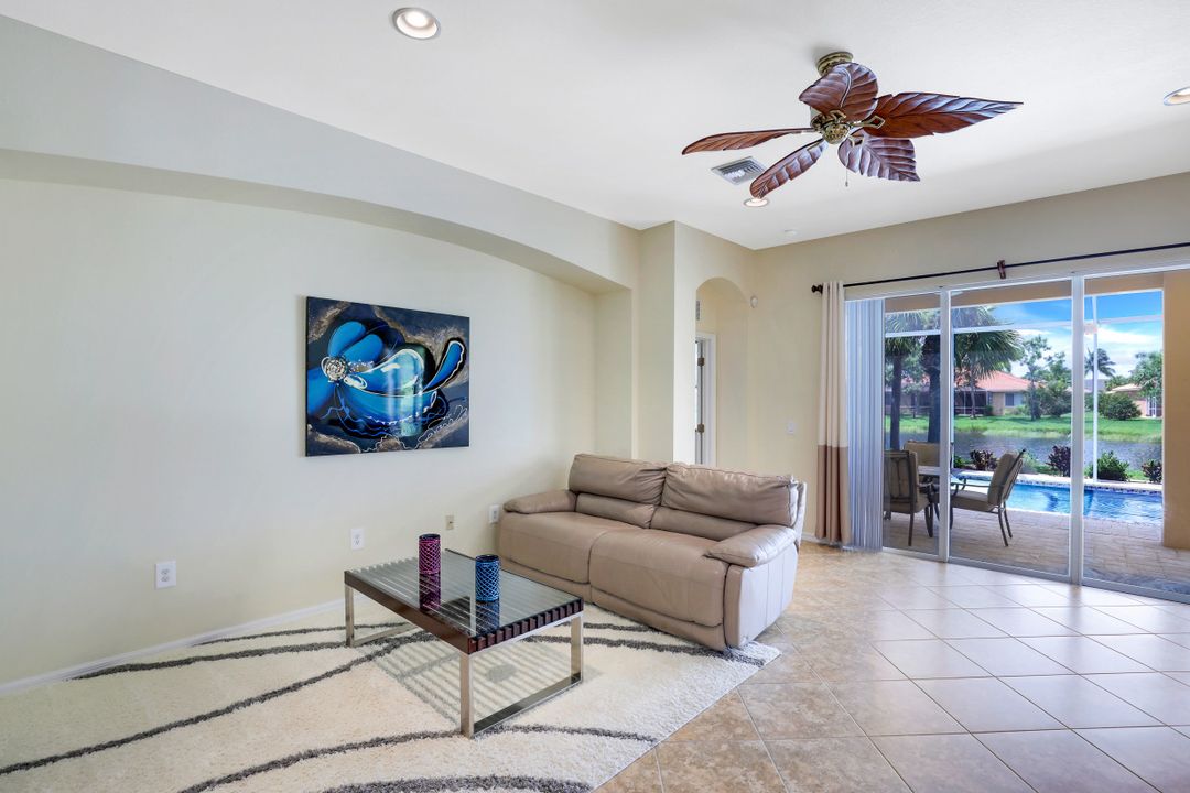14087 Mirror Ct, Naples, FL 34114