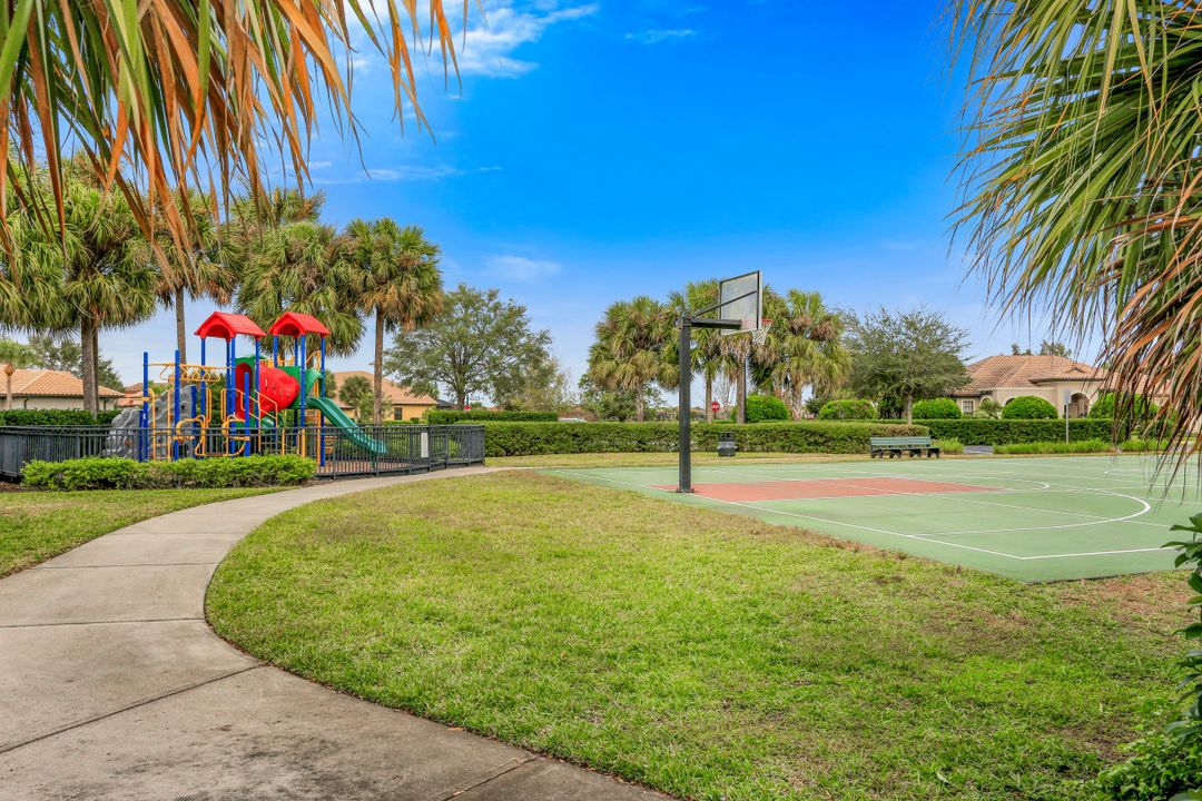 12713 Astor Pl, Fort Myers, FL 33913