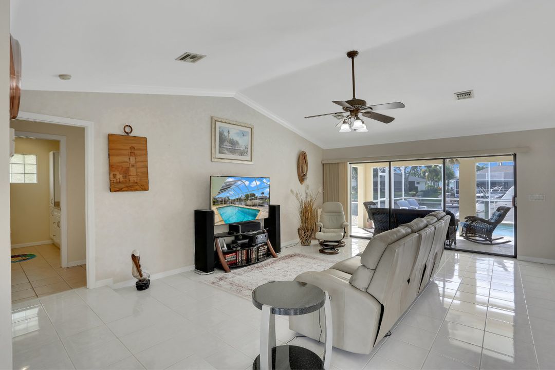 136 SW 38th Terrace, Cape Coral, FL 33914