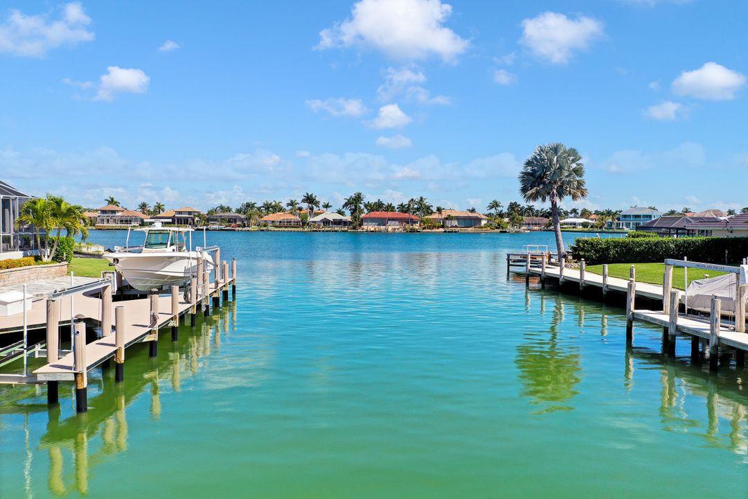 979 Daisy Ct, Marco Island, FL 34145