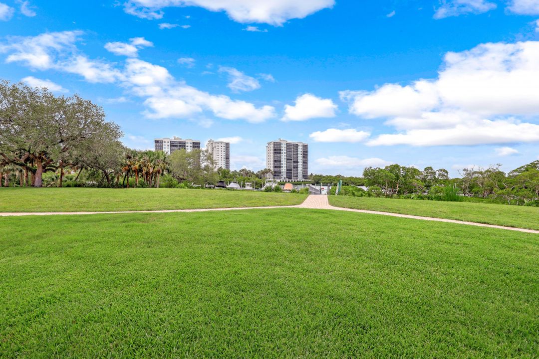 320 Horse Creek Dr #403, Naples, FL 34110