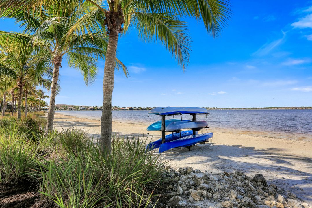 9359 Marble Stone Dr, Naples, FL 34120