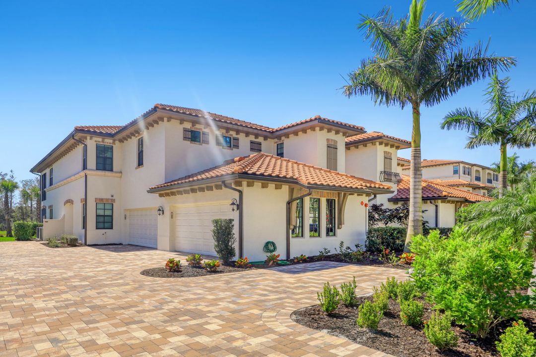16352 Viansa Wy #201, Naples, FL 34110