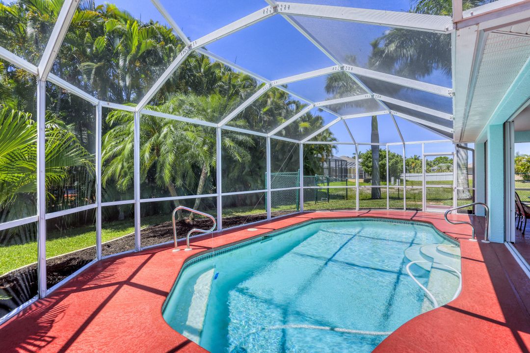 1904 SW 54th Ln, Cape Coral, FL 33914