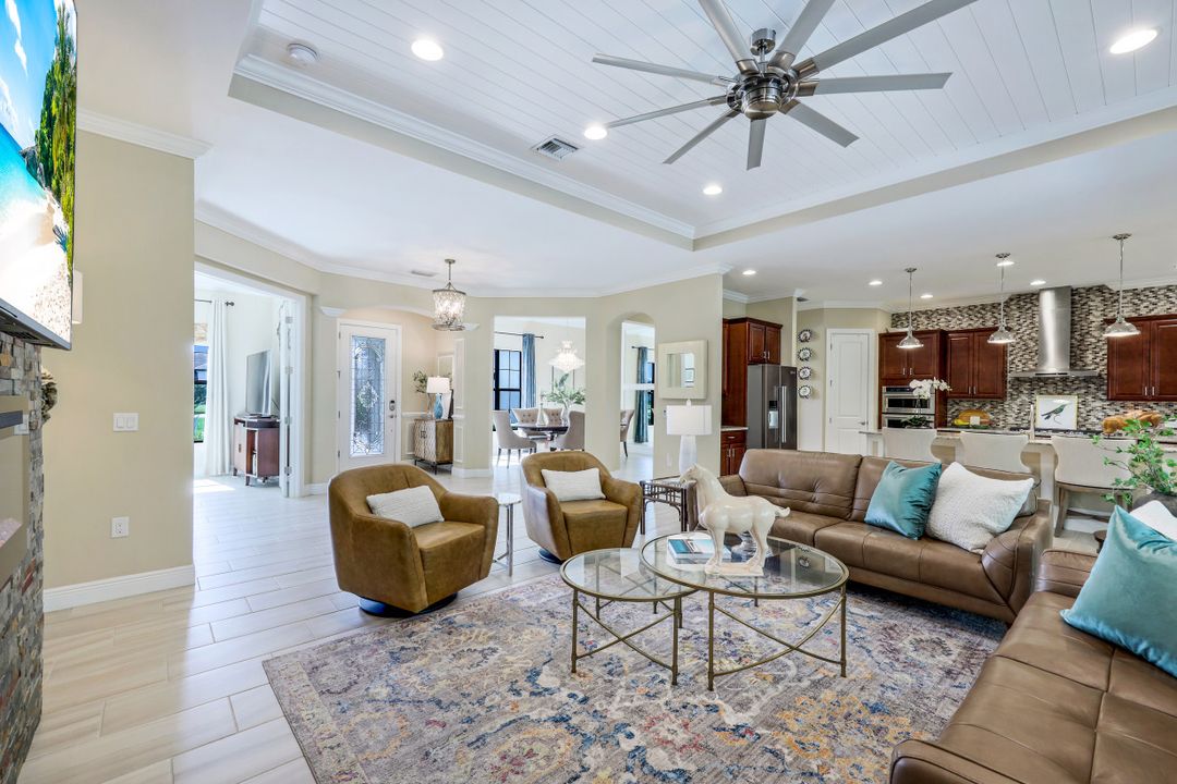 2303 Somerset Pl, Naples, FL 34120