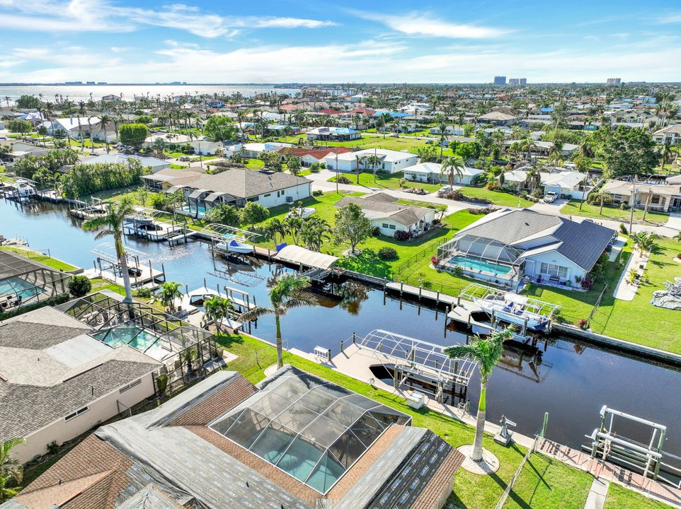 5324 Delano Ct, Cape Coral, FL 33904