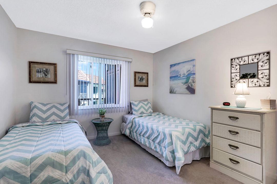 4315 27th Ct SW #19, Naples, FL 34116