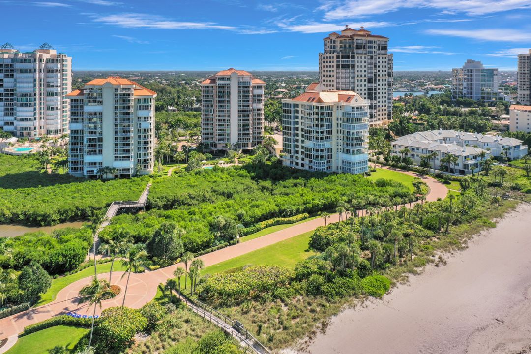 40 Seagate Dr #501, Naples, FL 34103
