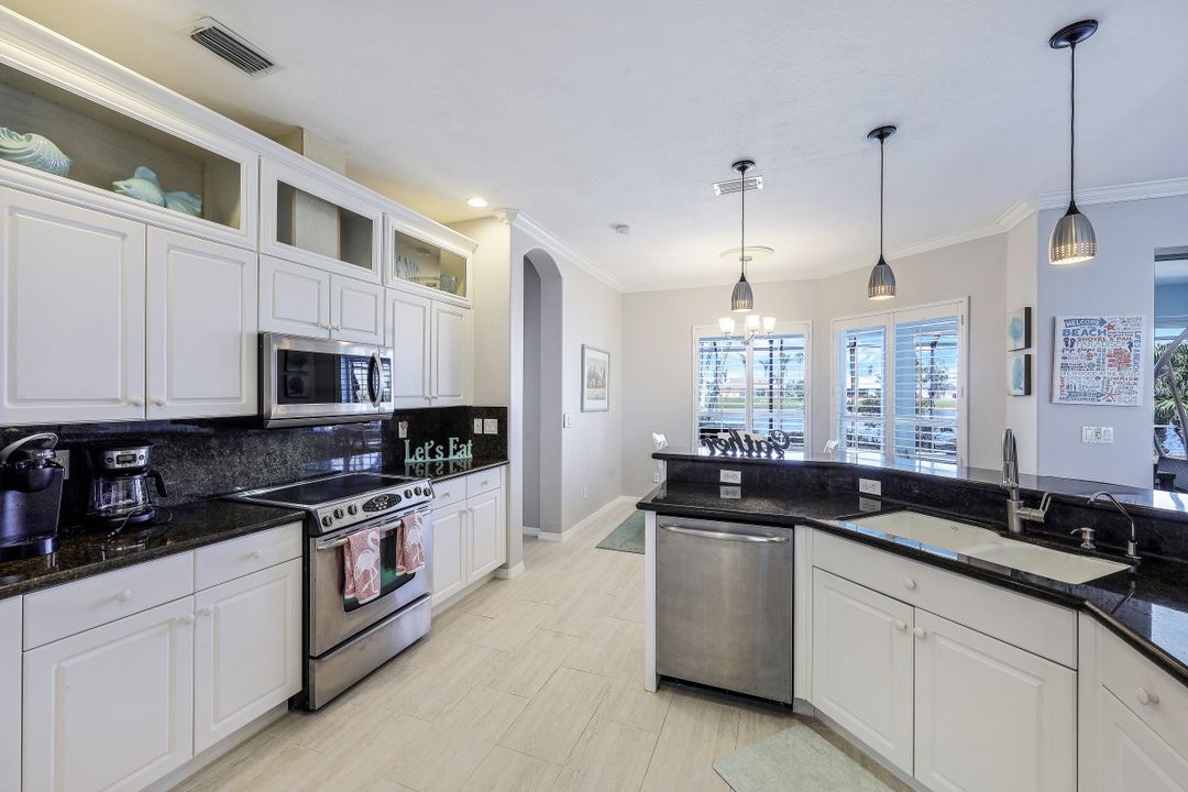 2715 El Dorado Pkwy W, Cape Coral, FL 33914