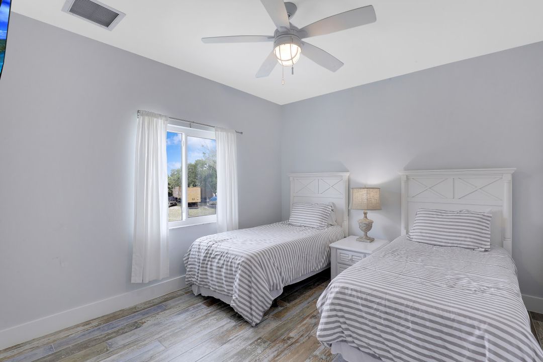 816 San Carlos Dr, Fort Myers Beach, FL 33931