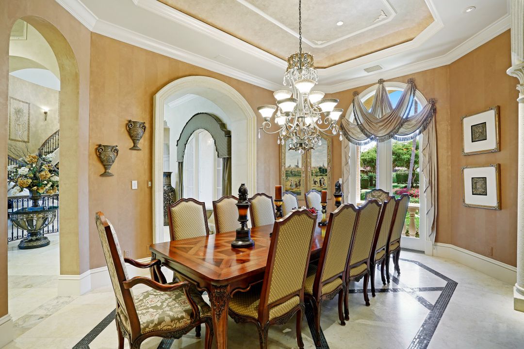 9779 Bent Grass Bend, Naples, FL 34108