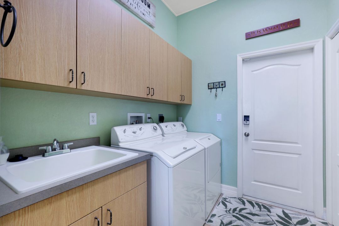 1306 SW 47th St, Cape Coral, FL 33914