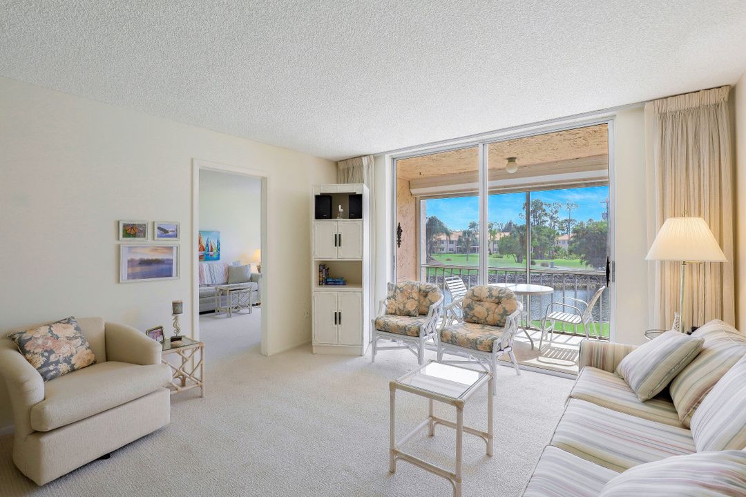 200 Forest Lakes Blvd #203, Naples, FL 34105