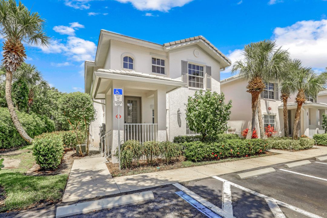 8305 Whisper Trace Way #201, Naples, FL 34114