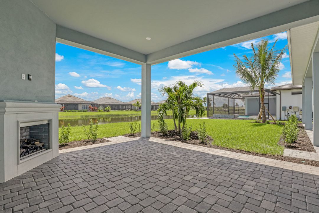 11430 Canal Grande Dr, Fort Myers, FL 33913