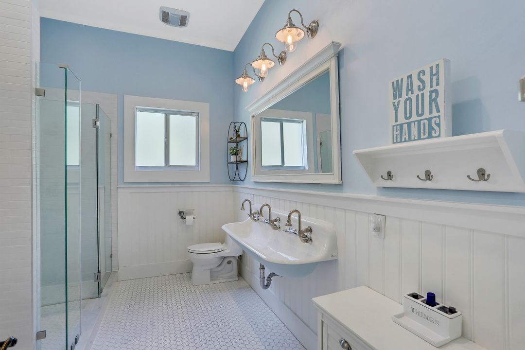 4441 5th Ave NW, Naples, FL 34119