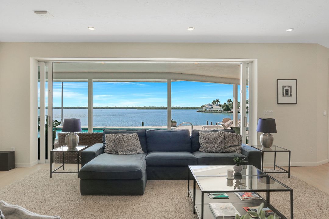 1028 W Inlet Dr, Marco Island, FL 34145