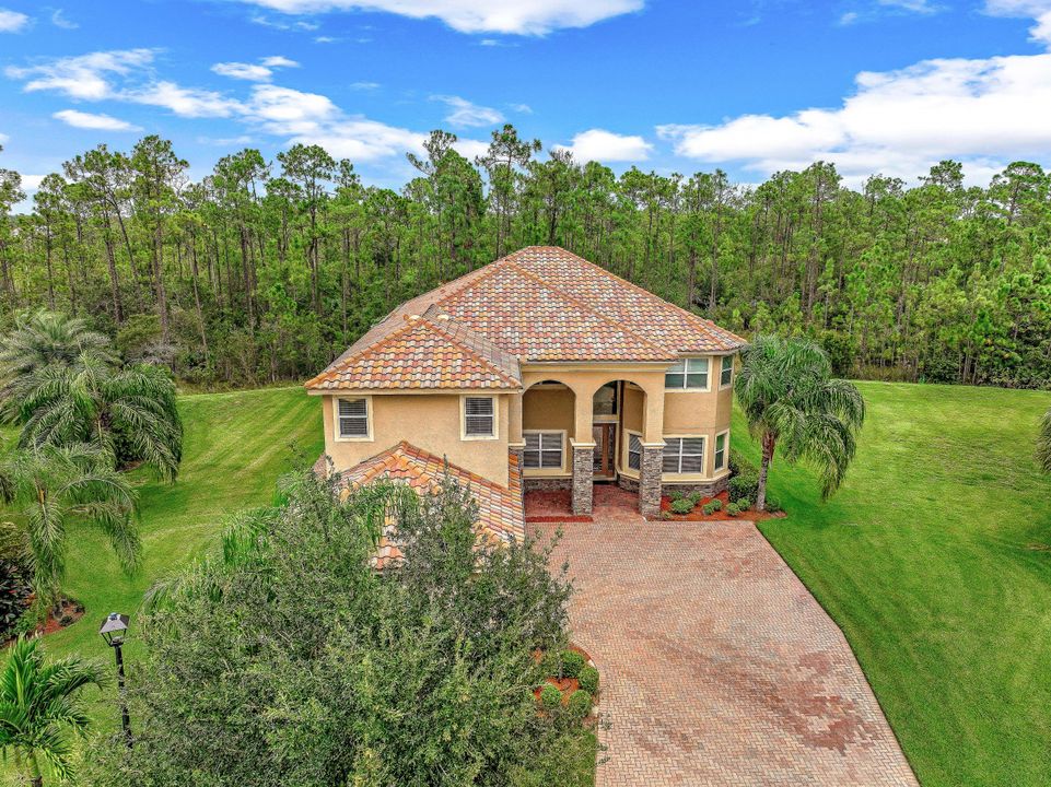 21001 Bosco Ct, Estero, FL 33928