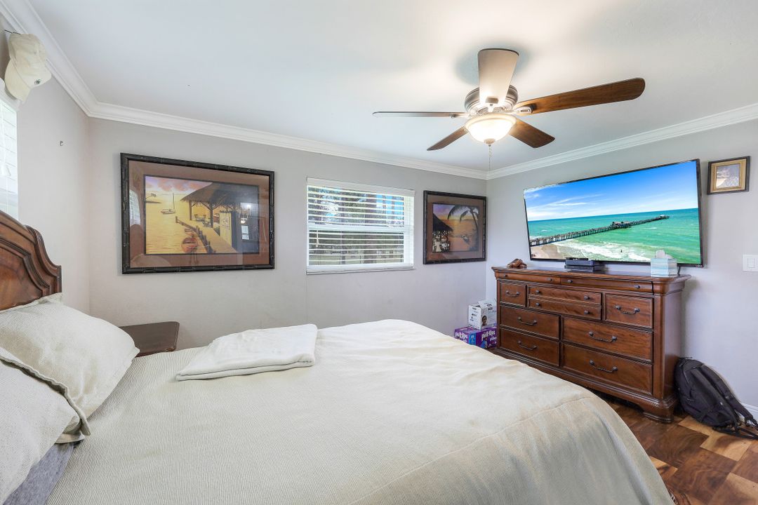 795 25th St SW, Naples, FL 34117